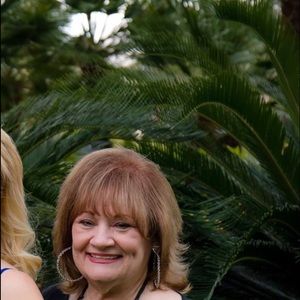 Meet your Posher, Joan